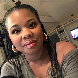 Meet your Posher, Tinisha